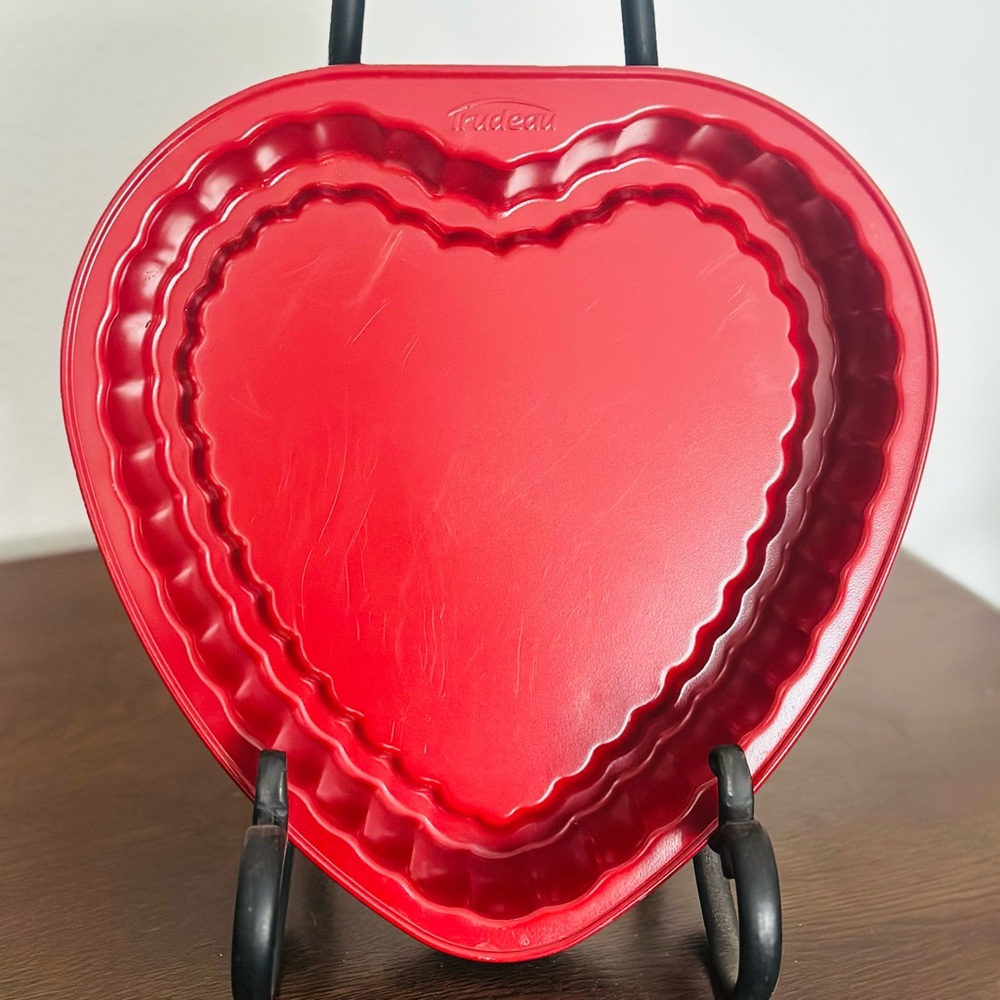 Trudeau Red Heart-Shaped Baking Pan